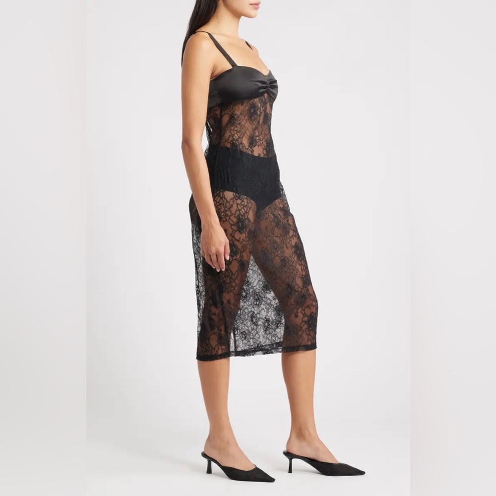 ARTLESS FOREVER Chic Black Lace Slip Dress